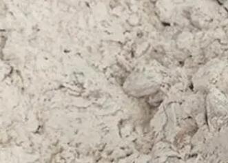 中頻爐在選擇爐襯耐火材料時(shí)，要注意什么？